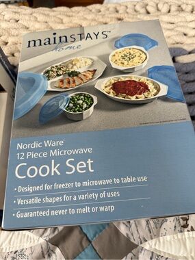 Mainstays Blue 12-Piece Microwave Cook Set
